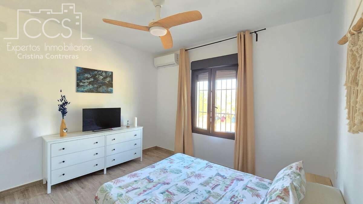 4 bedroom Finca/Country House for sale in Pilas with pool - € 320,000 (Ref: 9984229)