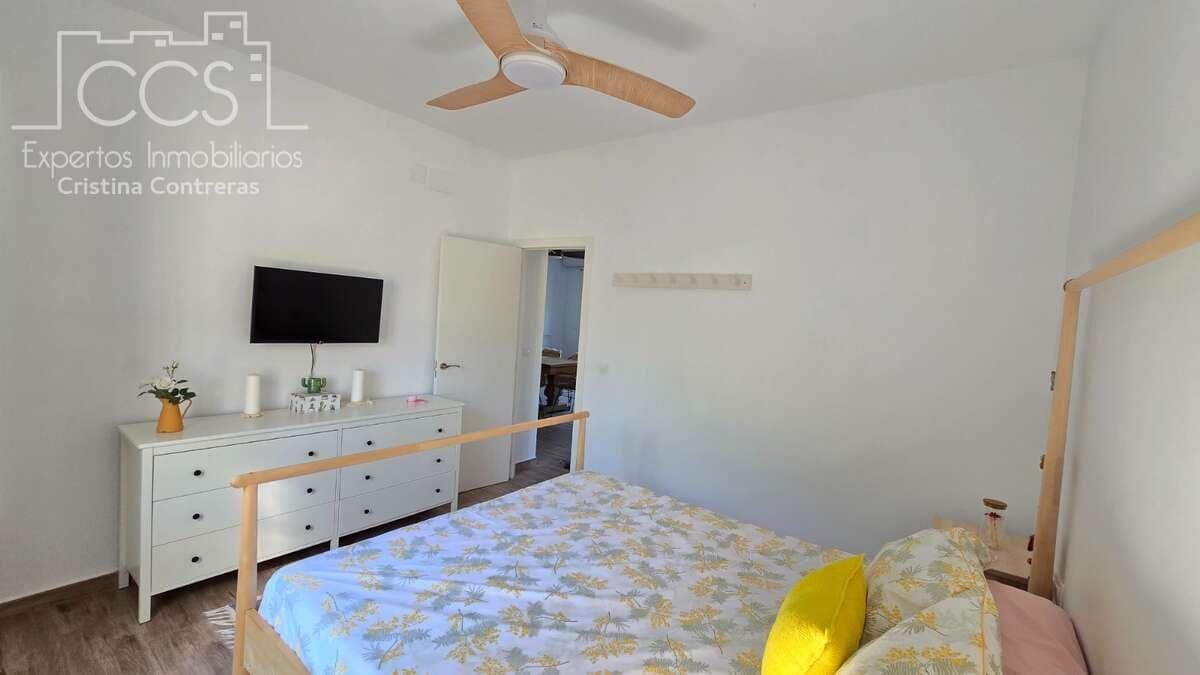 4 bedroom Finca/Country House for sale in Pilas with pool - € 320,000 (Ref: 9984229)