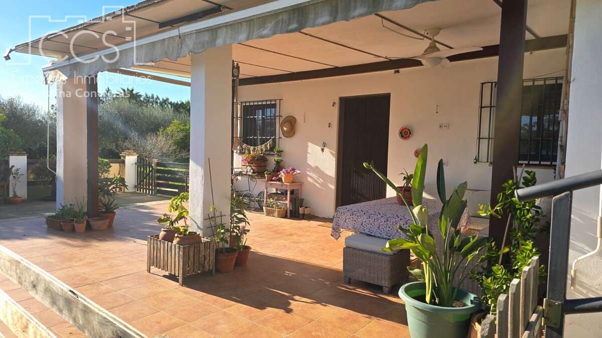4 bedroom Finca/Country House for sale in Pilas with pool - € 320,000 (Ref: 9984229)