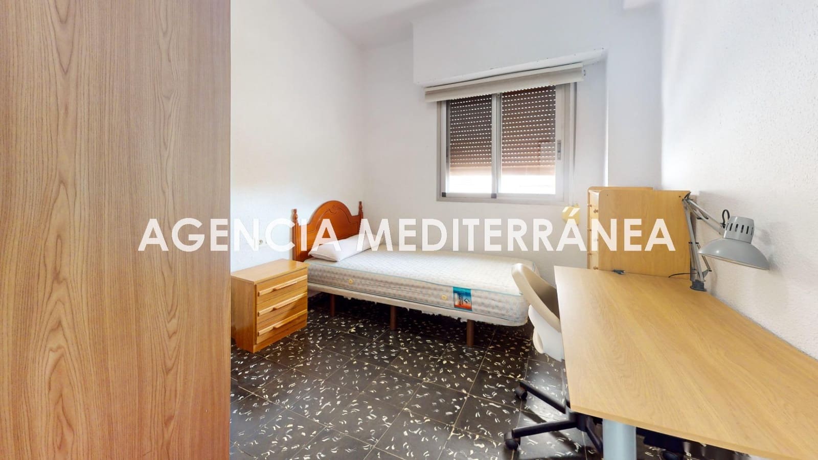 4 bedroom Flat for sale in Valencia city - € 405,000 (Ref: 10044919)
