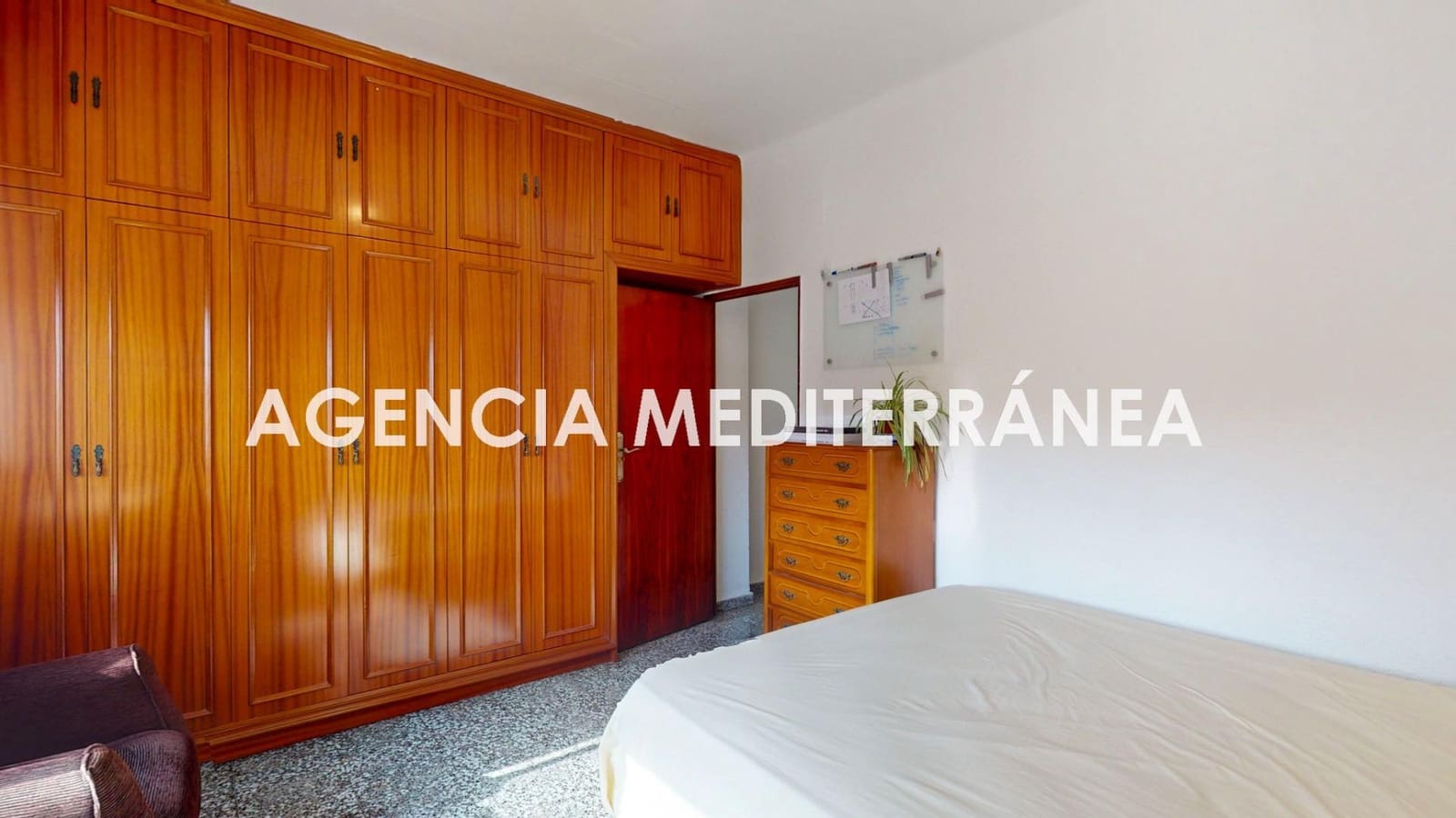 4 bedroom Flat for sale in Valencia city - € 405,000 (Ref: 10044919)