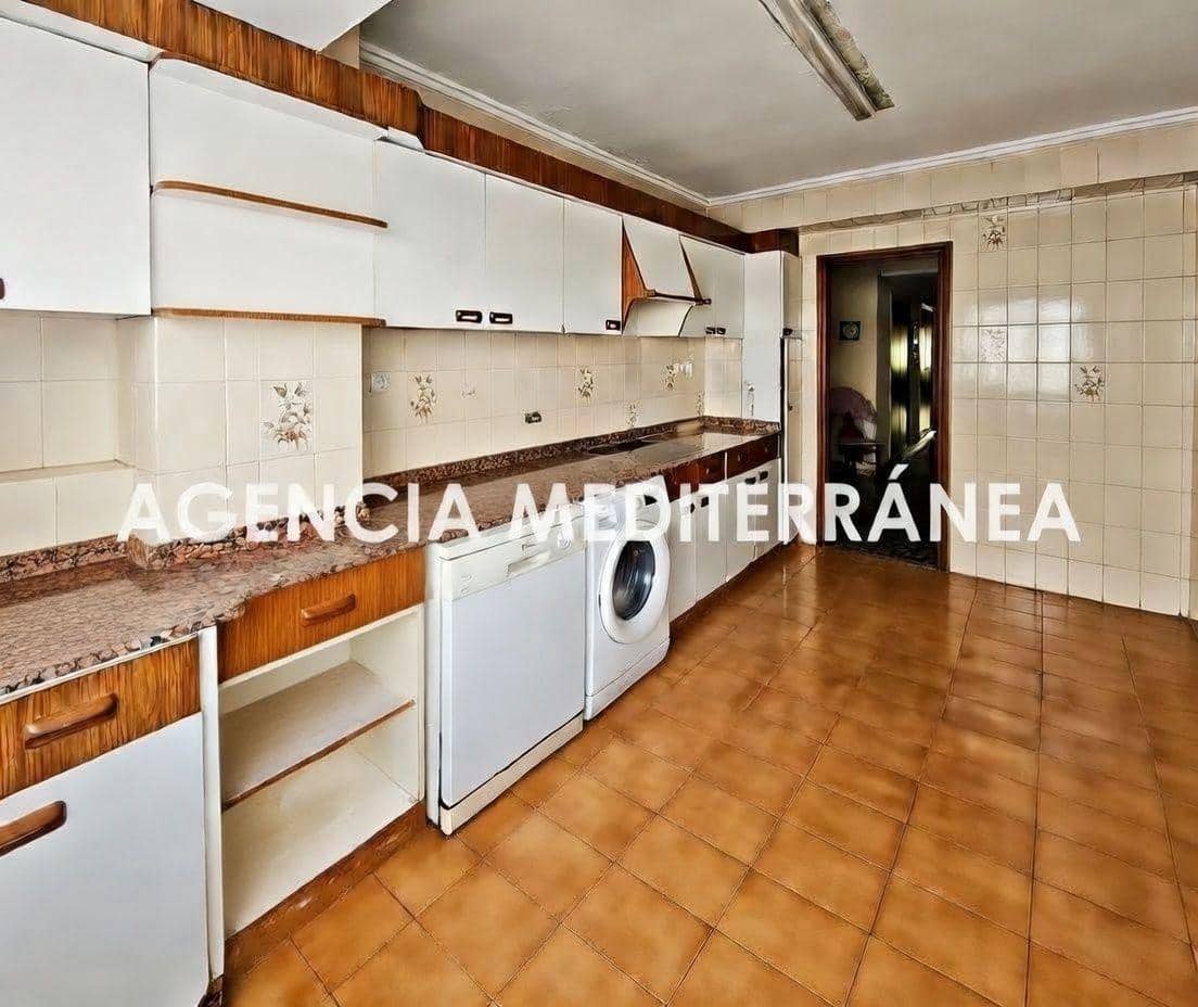 5 makuuhuone Asunto myytävänä paikassa Valencia kaupunki mukana 
autotalli - 700 000 € (Ref: 10047441)