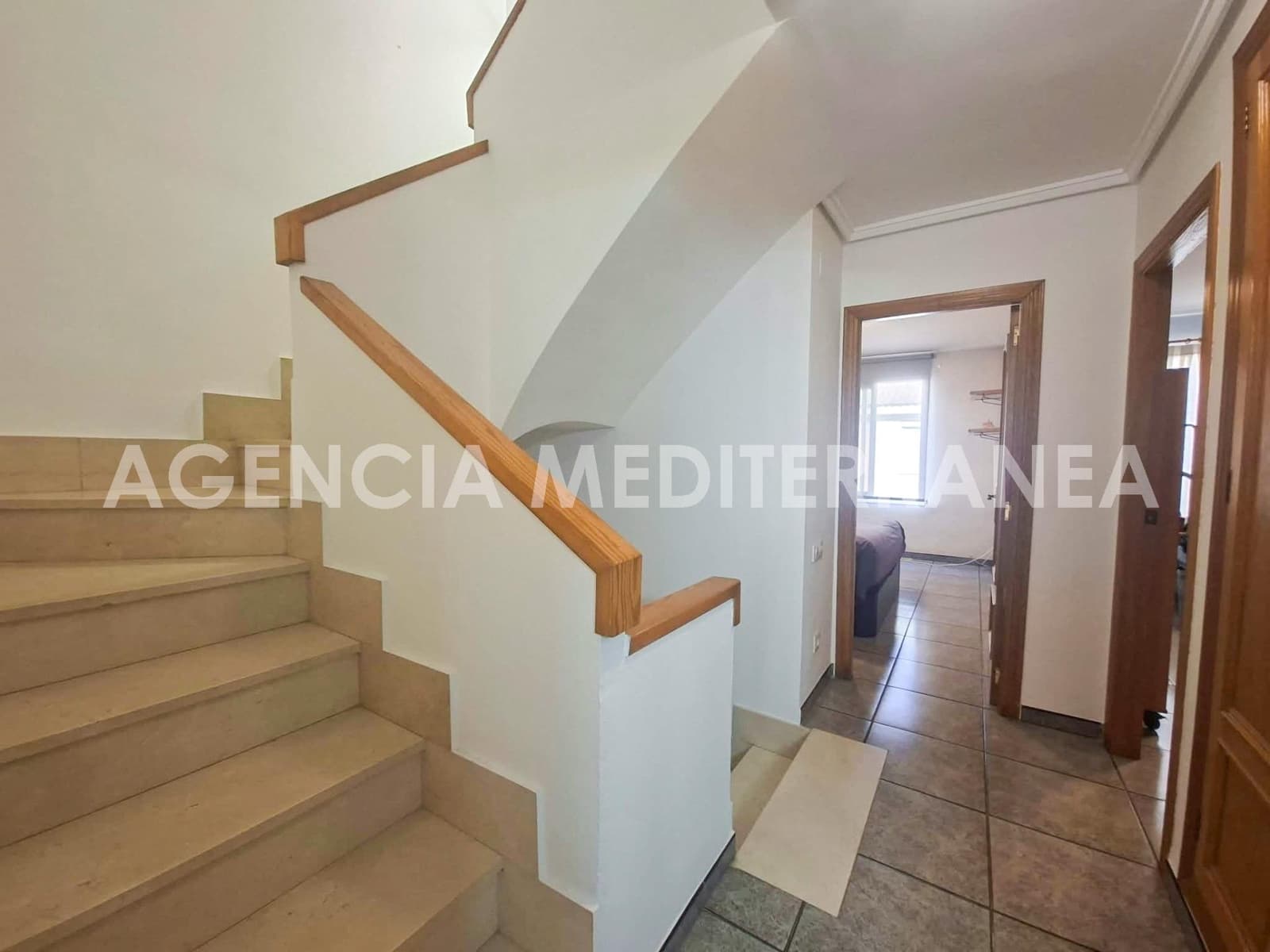 5 quarto Moradia em Banda para venda em Paiporta com garagem - 530 000 € (Ref: 10047442)