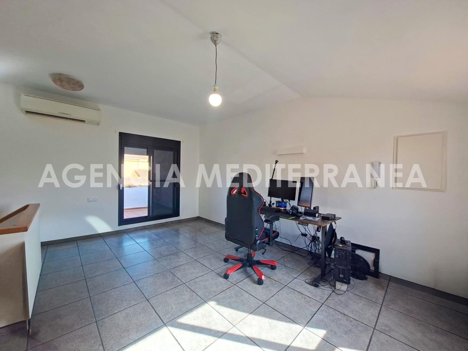 5 quarto Moradia em Banda para venda em Paiporta com garagem - 530 000 € (Ref: 10047442)