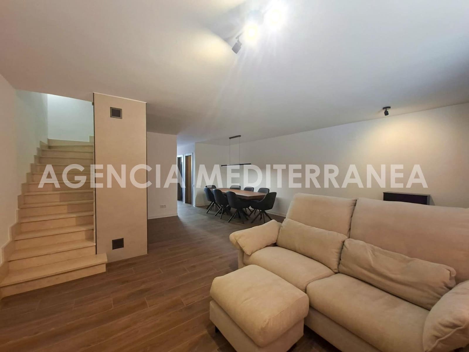 5 quarto Moradia em Banda para venda em Paiporta com garagem - 530 000 € (Ref: 10047442)