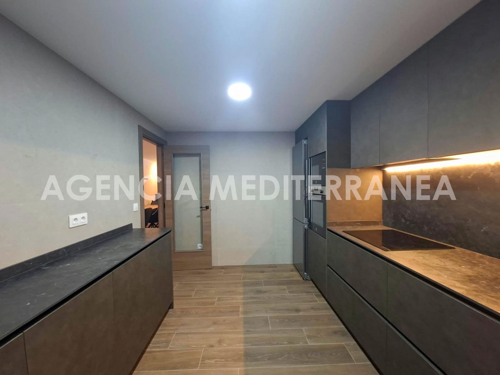 5 quarto Moradia em Banda para venda em Paiporta com garagem - 530 000 € (Ref: 10047442)