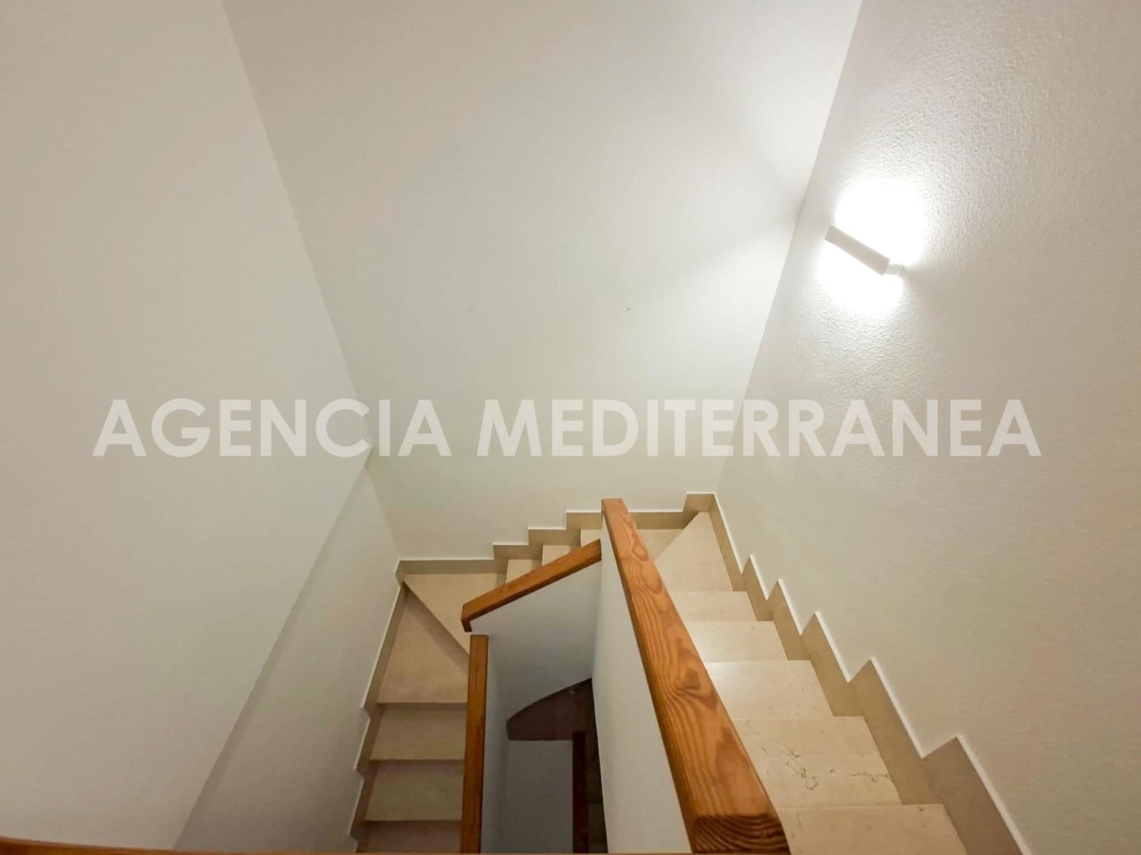 5 quarto Moradia em Banda para venda em Paiporta com garagem - 530 000 € (Ref: 10047442)