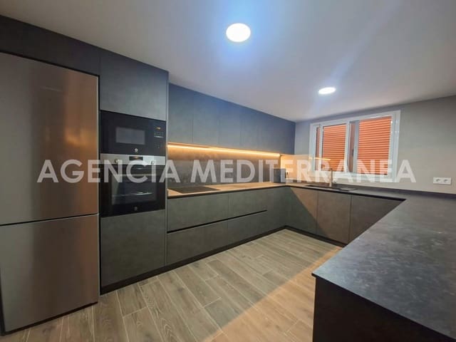 5 quarto Moradia em Banda para venda em Paiporta - 530 000 € (Ref: 10047442)