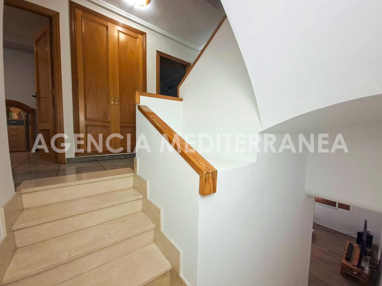 5 quarto Moradia em Banda para venda em Paiporta com garagem - 530 000 € (Ref: 10047442)