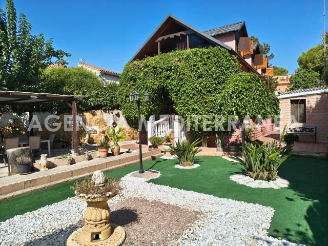 4 sovrum Villa att hyra i La Cañada, Paterna - 2 200 € (Ref: 10049413)