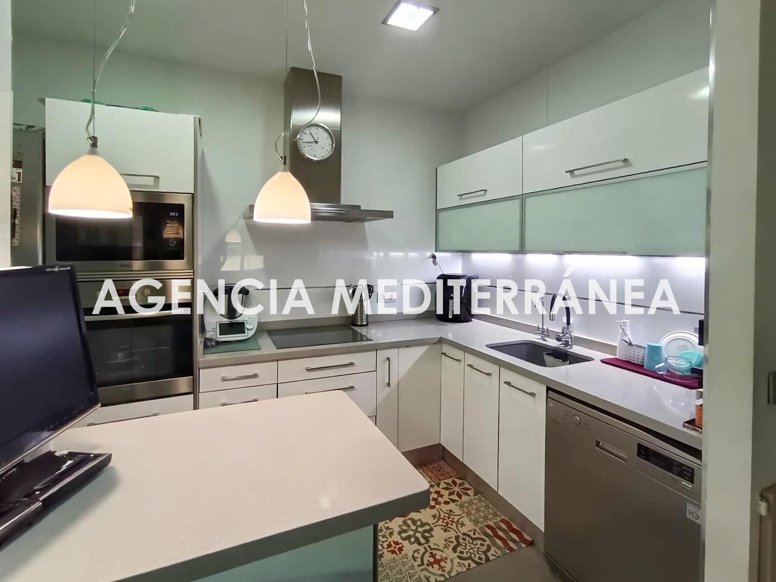 2 bedroom Penthouse for sale in Valencia city - € 495,000 (Ref: 10055426)