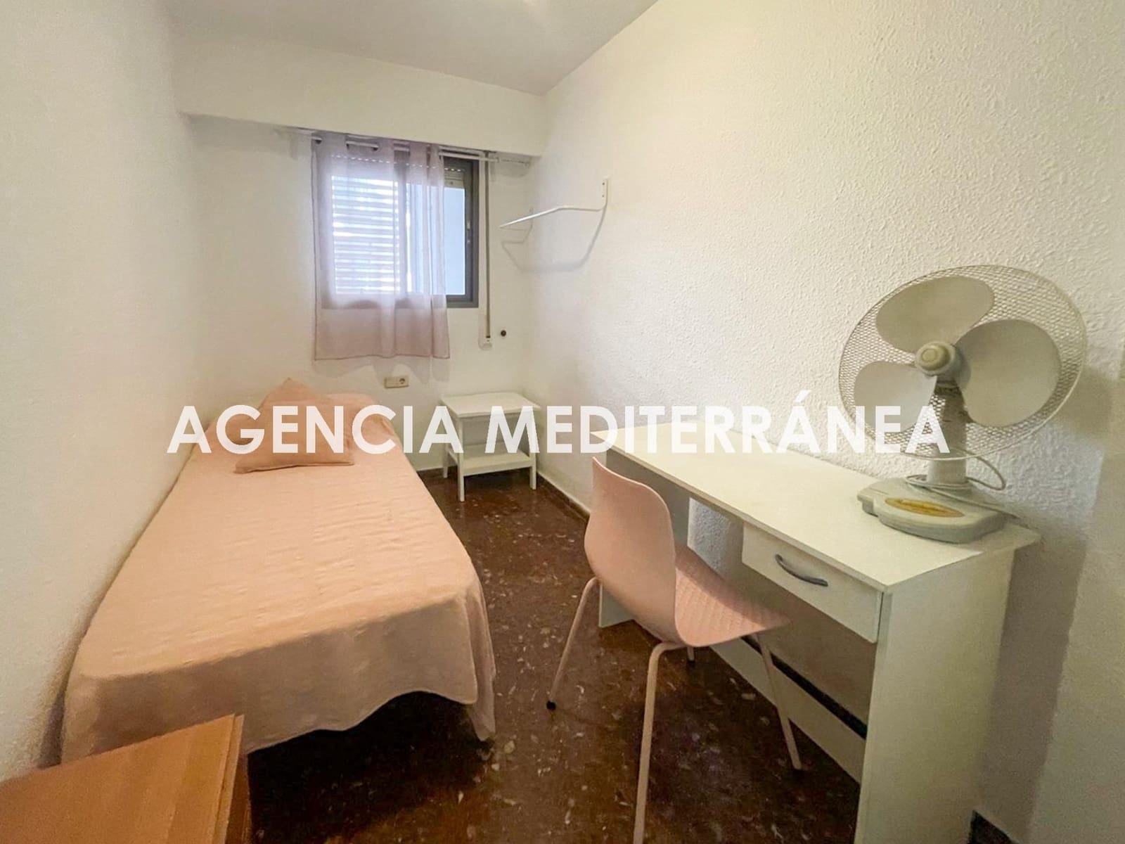 4 sypialnia Mieszkanie do wynajęcia w Miasto Walencja - 1 800 € (Ref: 10059247)
