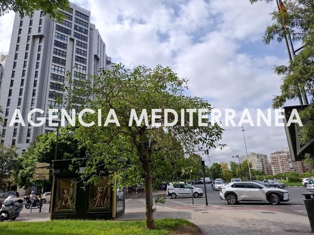 Piso de 4 habitaciones en Camins al Grau, València ciudad en venta - 415.000 € (Ref: 10064779)