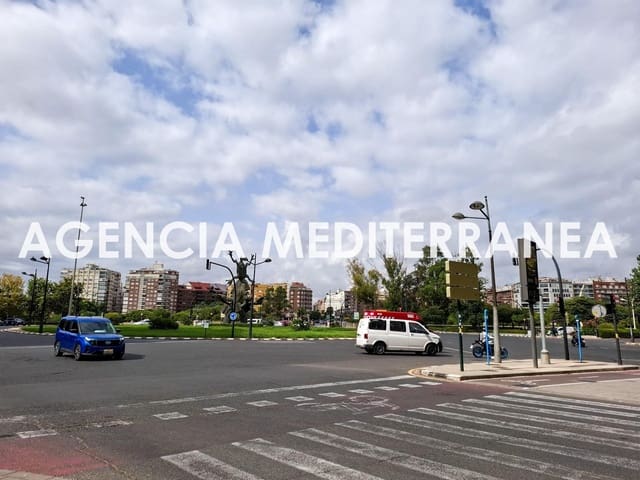 Piso de 4 habitaciones en Camins al Grau, València ciudad en venta - 415.000 € (Ref: 10064779)
