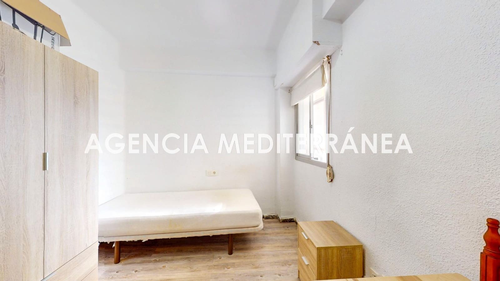 4 bedroom Flat for sale in Valencia city - € 415,000 (Ref: 10064779)