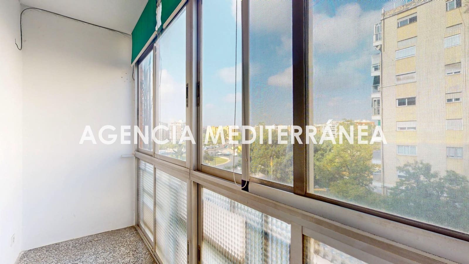 4 bedroom Flat for sale in Valencia city - € 415,000 (Ref: 10064779)