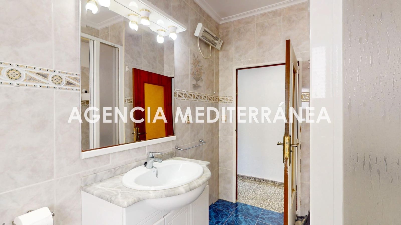 4 bedroom Flat for sale in Valencia city - € 415,000 (Ref: 10064779)