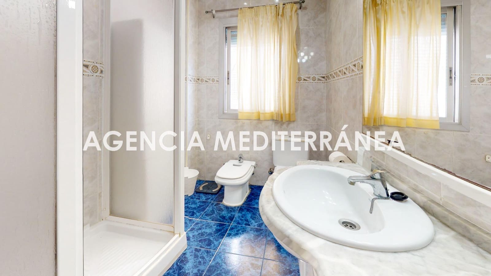4 bedroom Flat for sale in Valencia city - € 415,000 (Ref: 10064779)