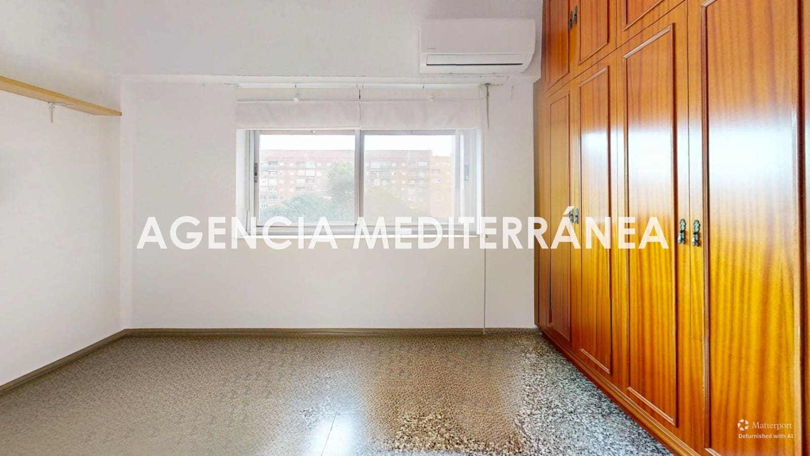 4 bedroom Flat for sale in Valencia city - € 415,000 (Ref: 10064779)