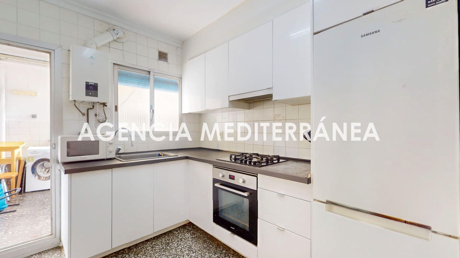 4 bedroom Flat for sale in Valencia city - € 415,000 (Ref: 10064779)