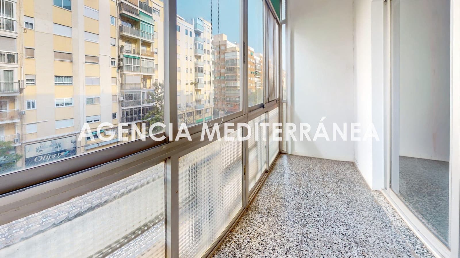 4 bedroom Flat for sale in Valencia city - € 415,000 (Ref: 10064779)