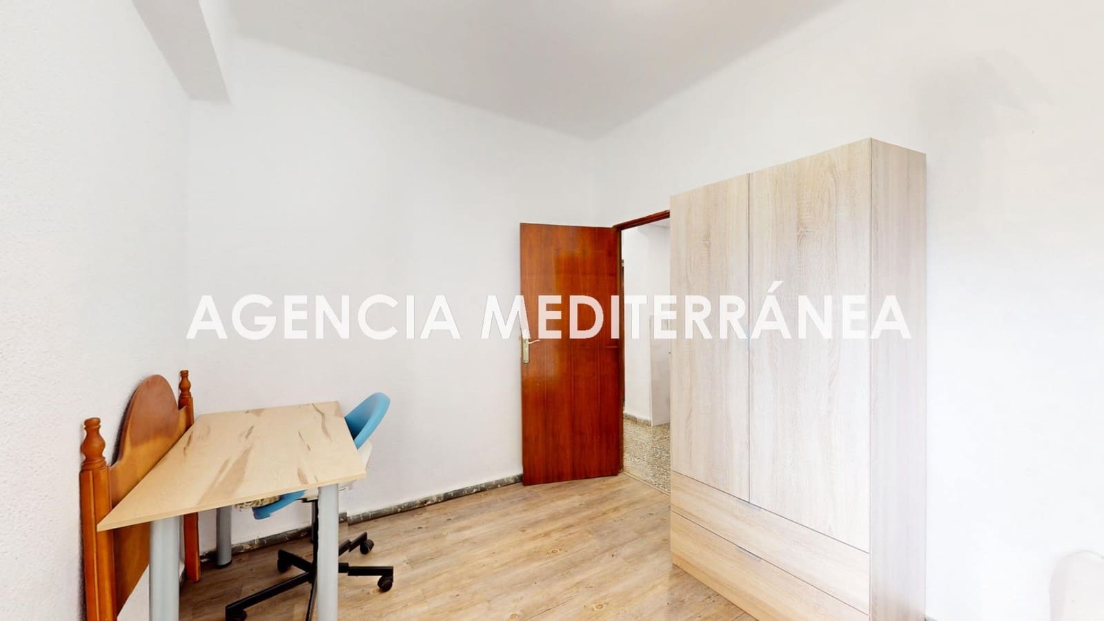 4 bedroom Flat for sale in Valencia city - € 415,000 (Ref: 10064779)