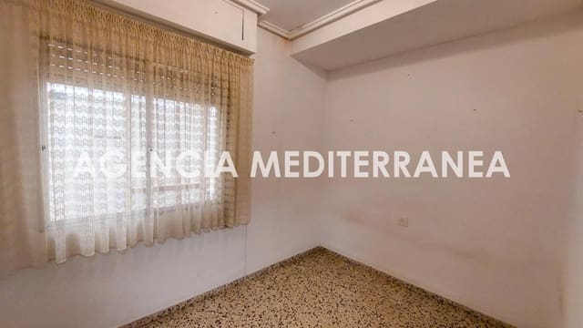 3 bedroom Flat for sale in Vilamarxant / Villamarchante - € 130,000 (Ref: 10068034)