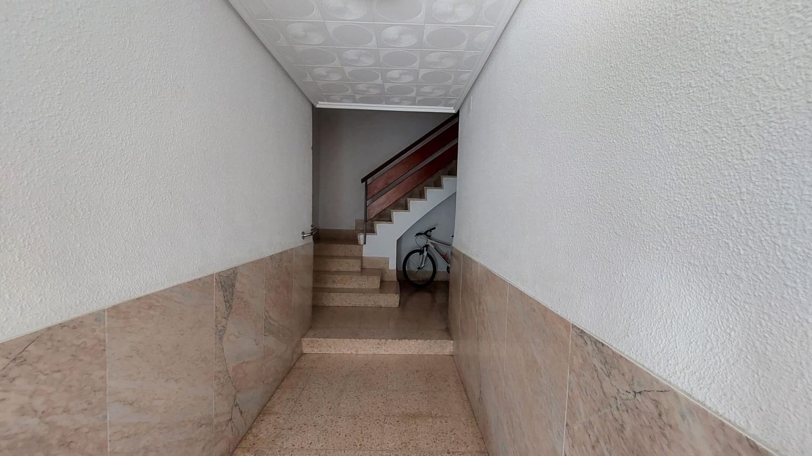 3 bedroom Flat for sale in Vilamarxant / Villamarchante - € 130,000 (Ref: 10068034)