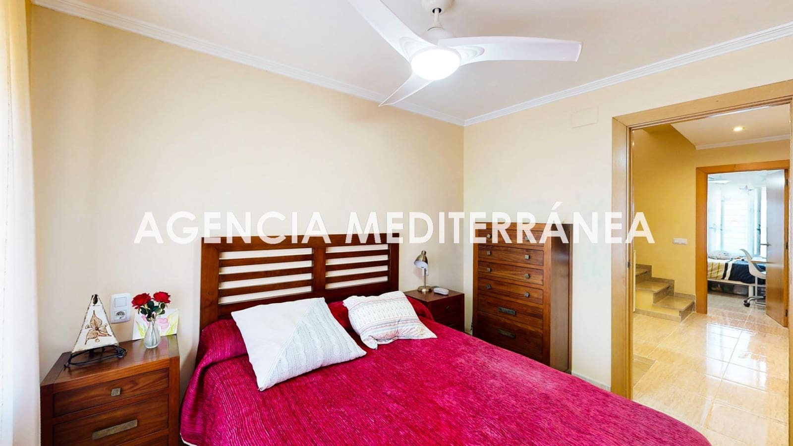 Adosado de 3 habitaciones en San Antonio de Benagéber en venta con piscina - 425.000 € (Ref: 10081366)