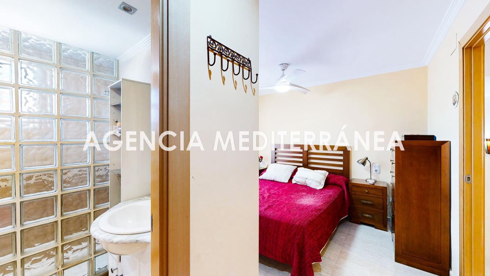 Adosado de 3 habitaciones en San Antonio de Benagéber en venta con piscina - 425.000 € (Ref: 10081366)