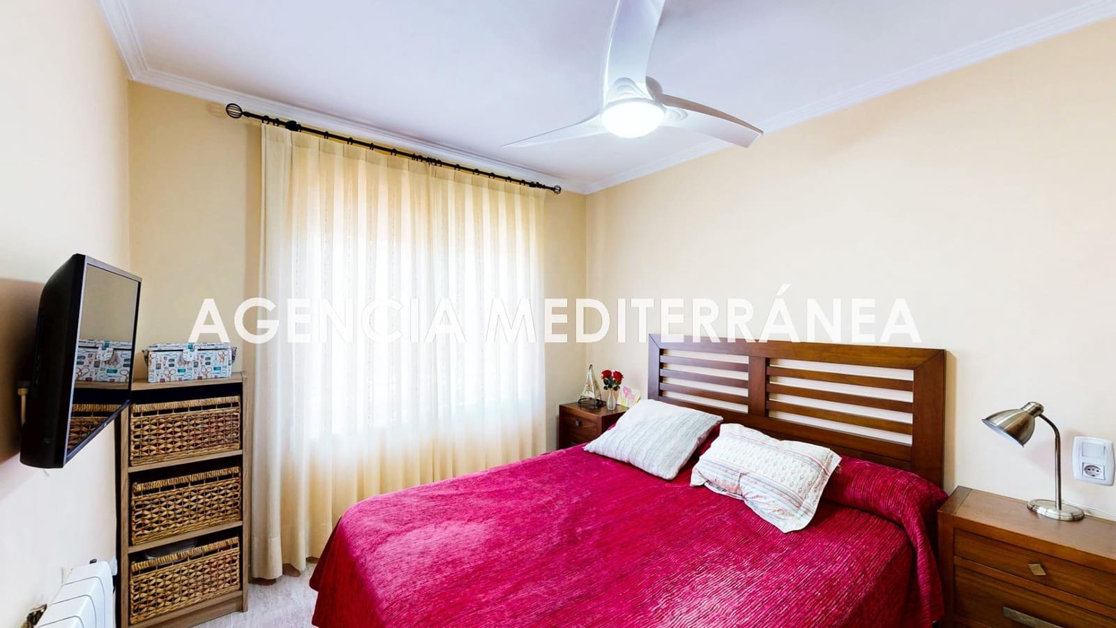 Adosado de 3 habitaciones en San Antonio de Benagéber en venta con piscina - 425.000 € (Ref: 10081366)
