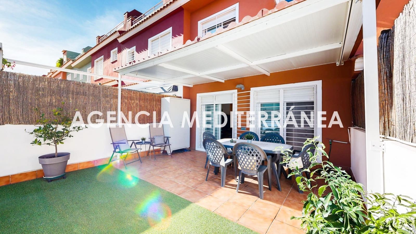 Adosado de 3 habitaciones en San Antonio de Benagéber en venta con piscina - 425.000 € (Ref: 10081366)