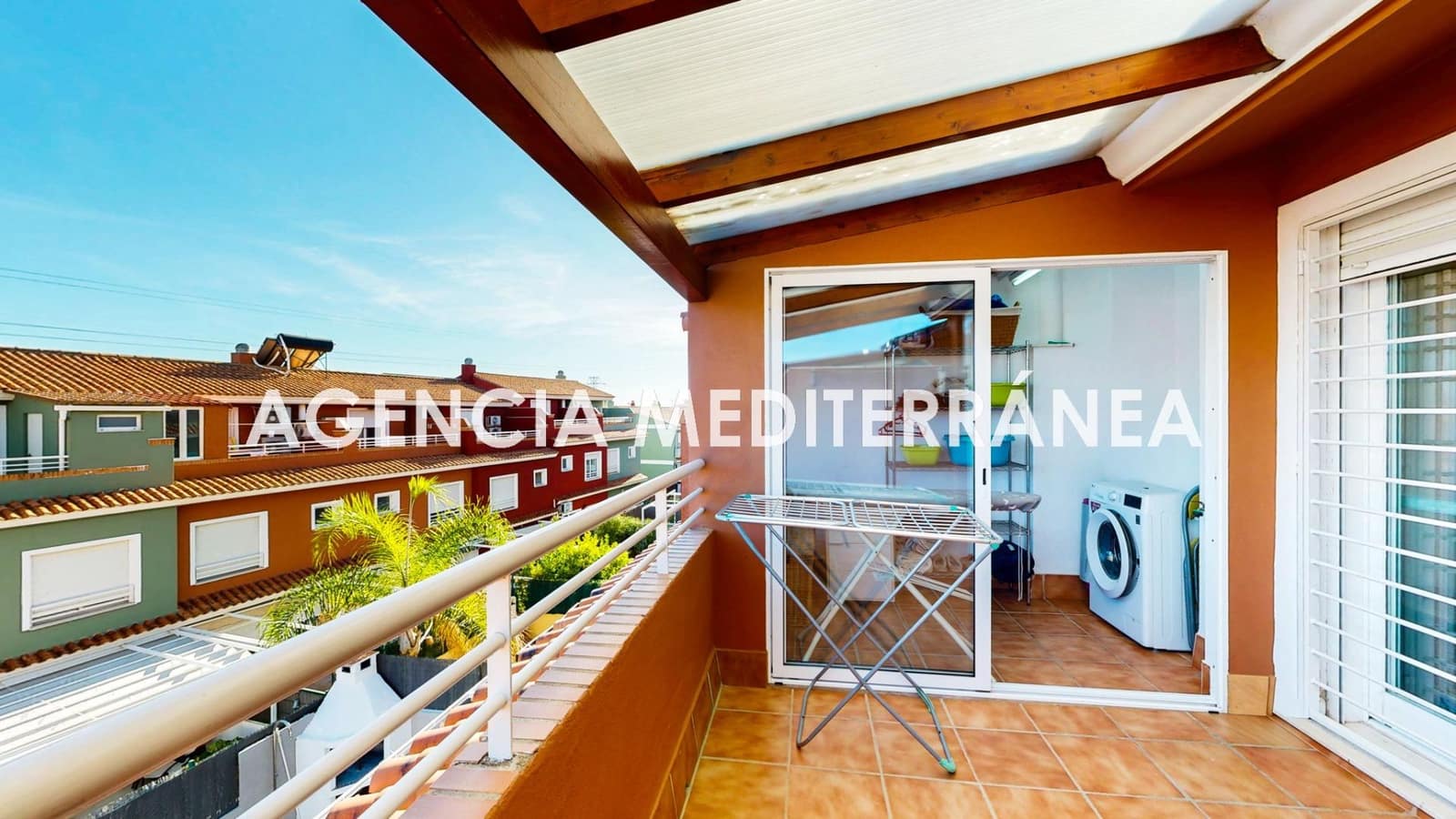Adosado de 3 habitaciones en San Antonio de Benagéber en venta con piscina - 425.000 € (Ref: 10081366)