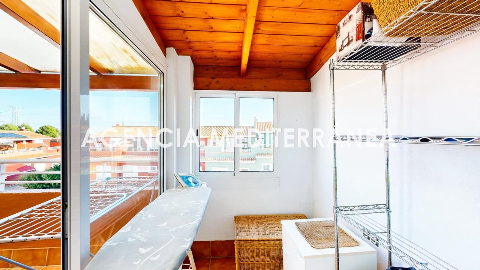 Adosado de 3 habitaciones en San Antonio de Benagéber en venta con piscina - 425.000 € (Ref: 10081366)