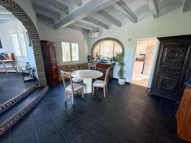 4 slaapkamer Villa te koop in El Montgó, Dénia - € 726.000 (Ref: 10081367)