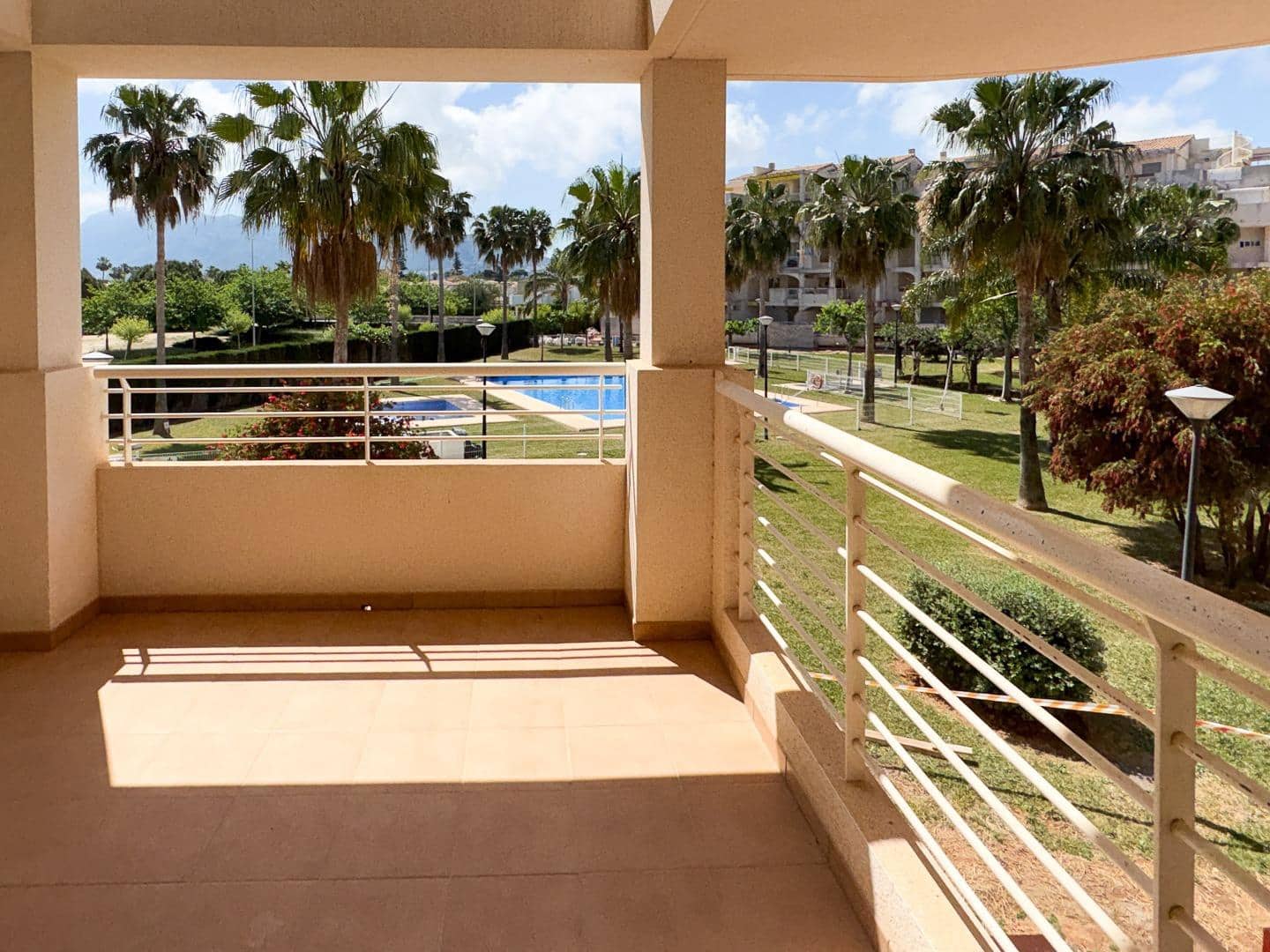 2 sovrum Lägenhet till salu i Denia med pool - 325 000 € (Ref: 10081368)