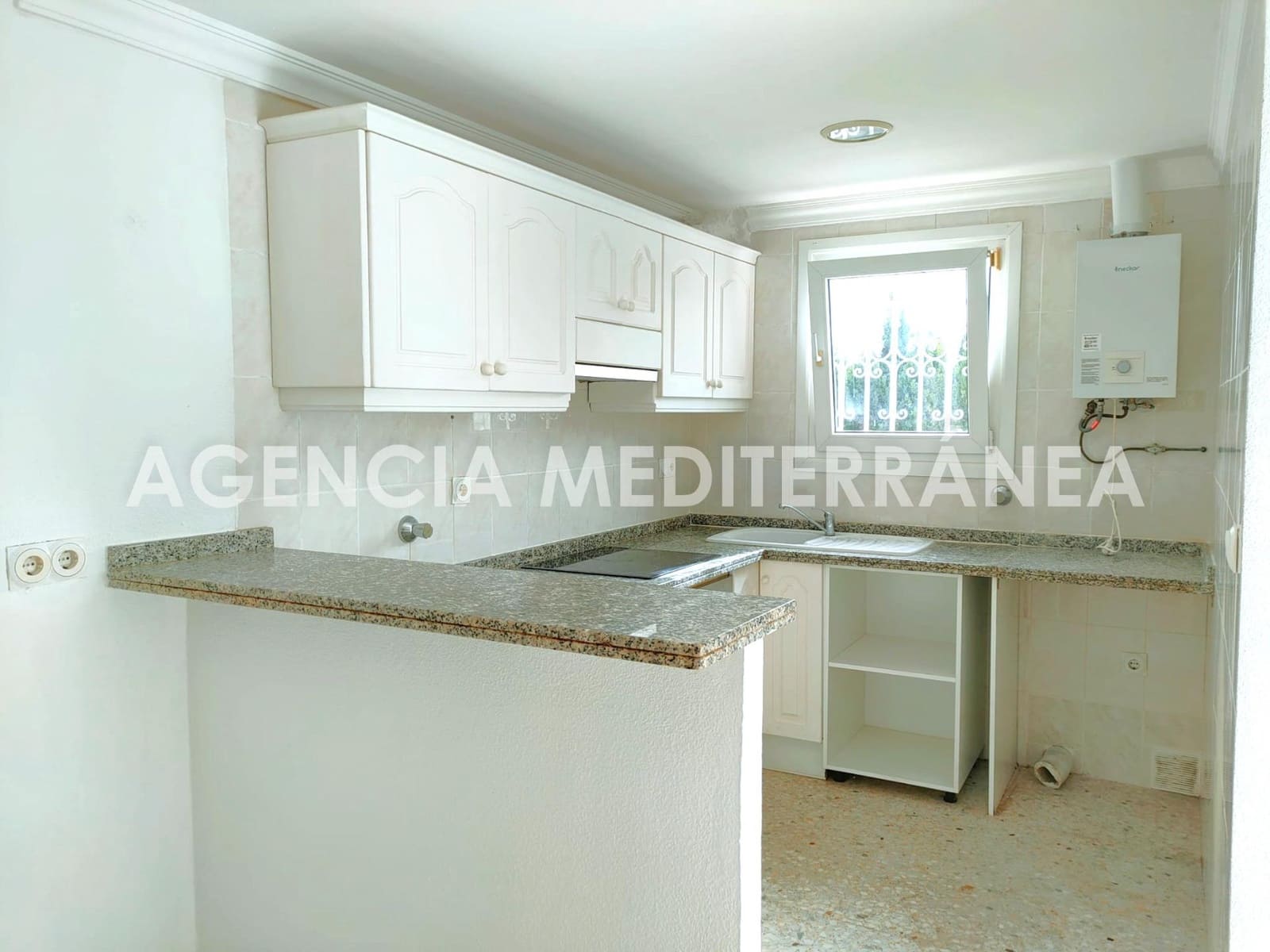 3 Zimmer Reihenhaus zu verkaufen in Denia mit Garage - 350.000 € (Ref: 10089811)