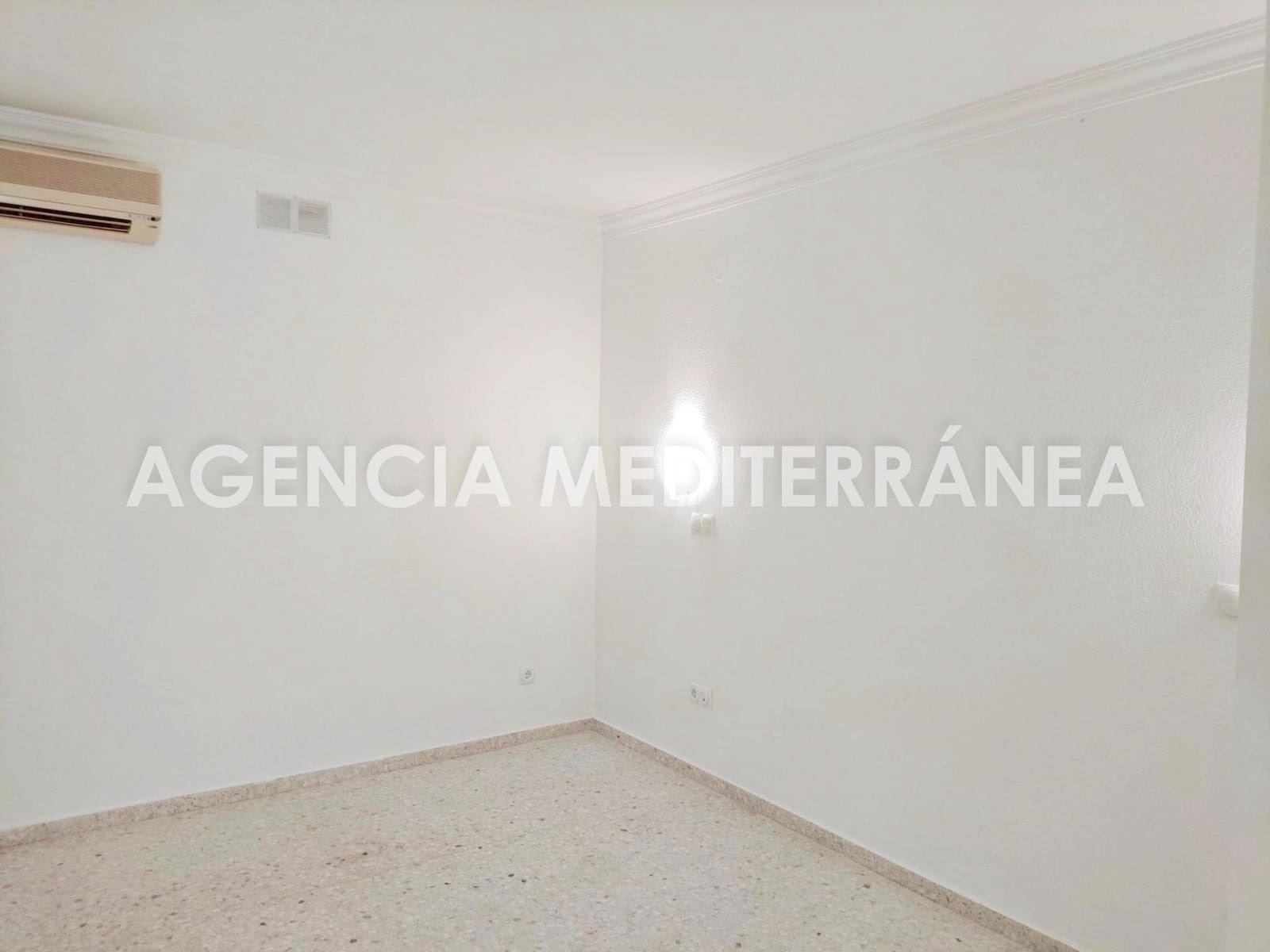 3 Zimmer Reihenhaus zu verkaufen in Denia mit Garage - 350.000 € (Ref: 10089811)