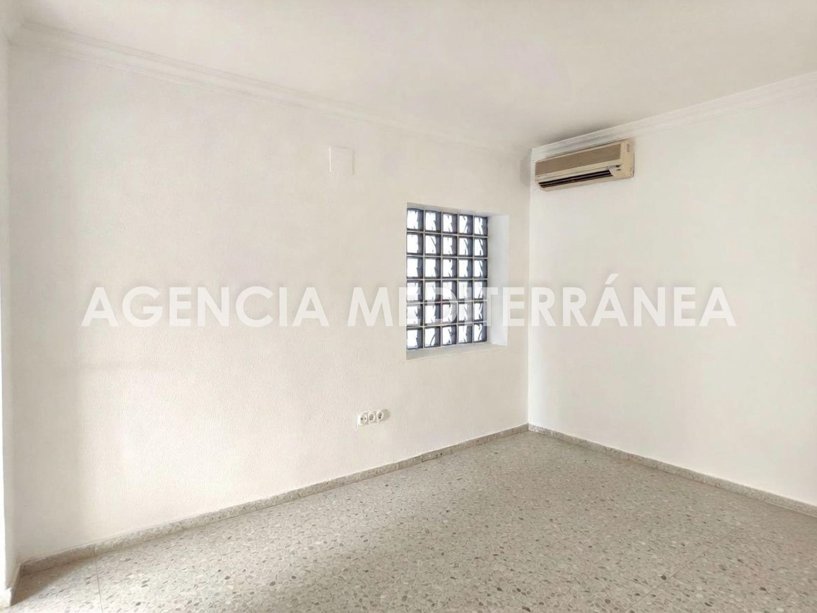 3 Zimmer Reihenhaus zu verkaufen in Denia mit Garage - 350.000 € (Ref: 10089811)