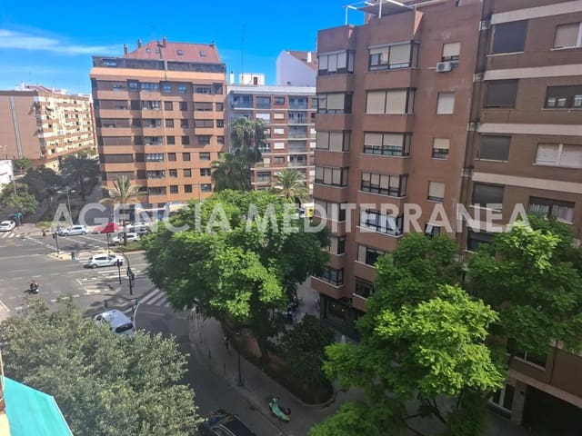 4 bedroom Flat for sale in Trinitat, Valencia city - € 348,000 (Ref: 10094810)