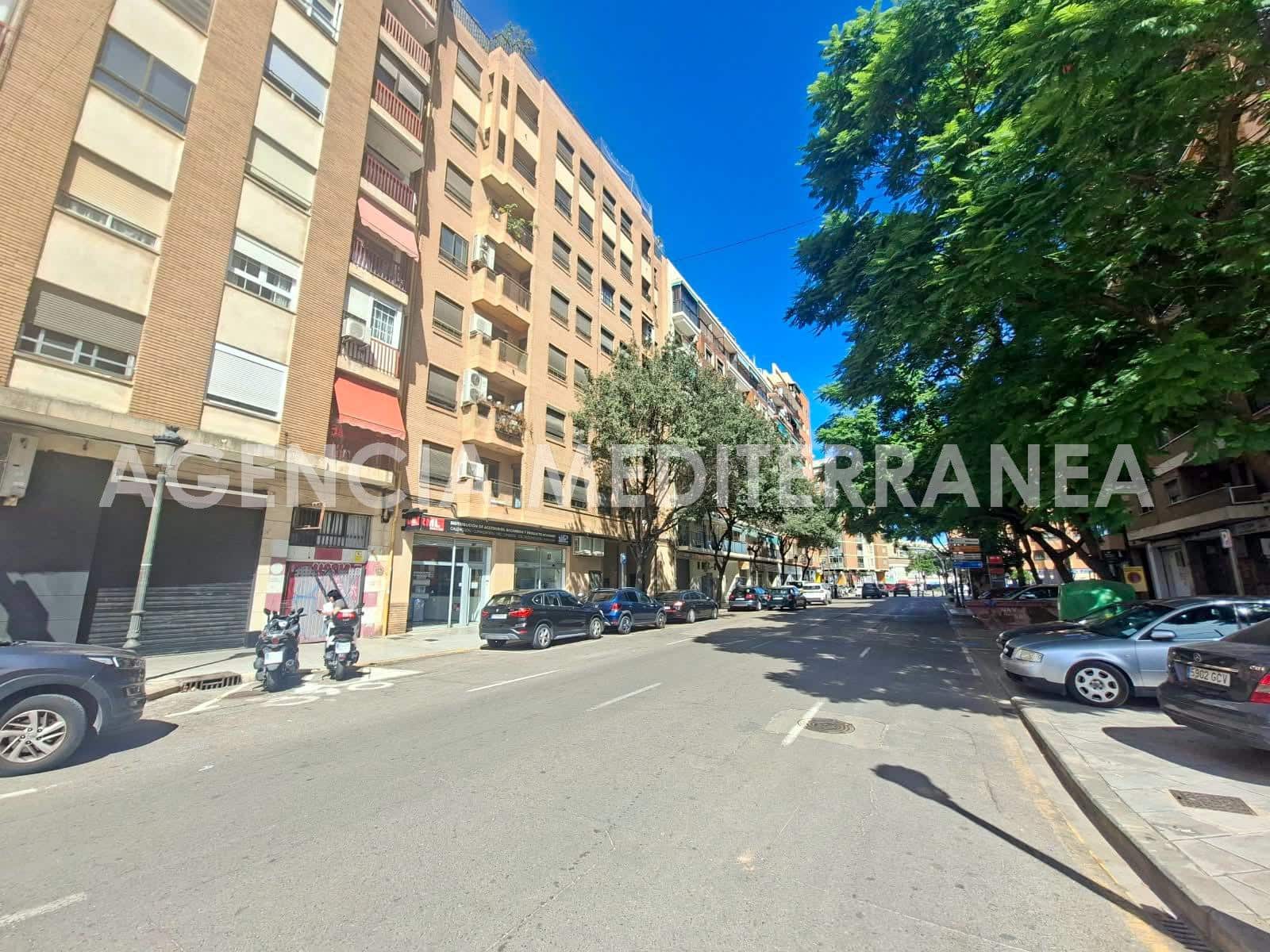 4 bedroom Flat for sale in Valencia city - € 348,000 (Ref: 10094810)