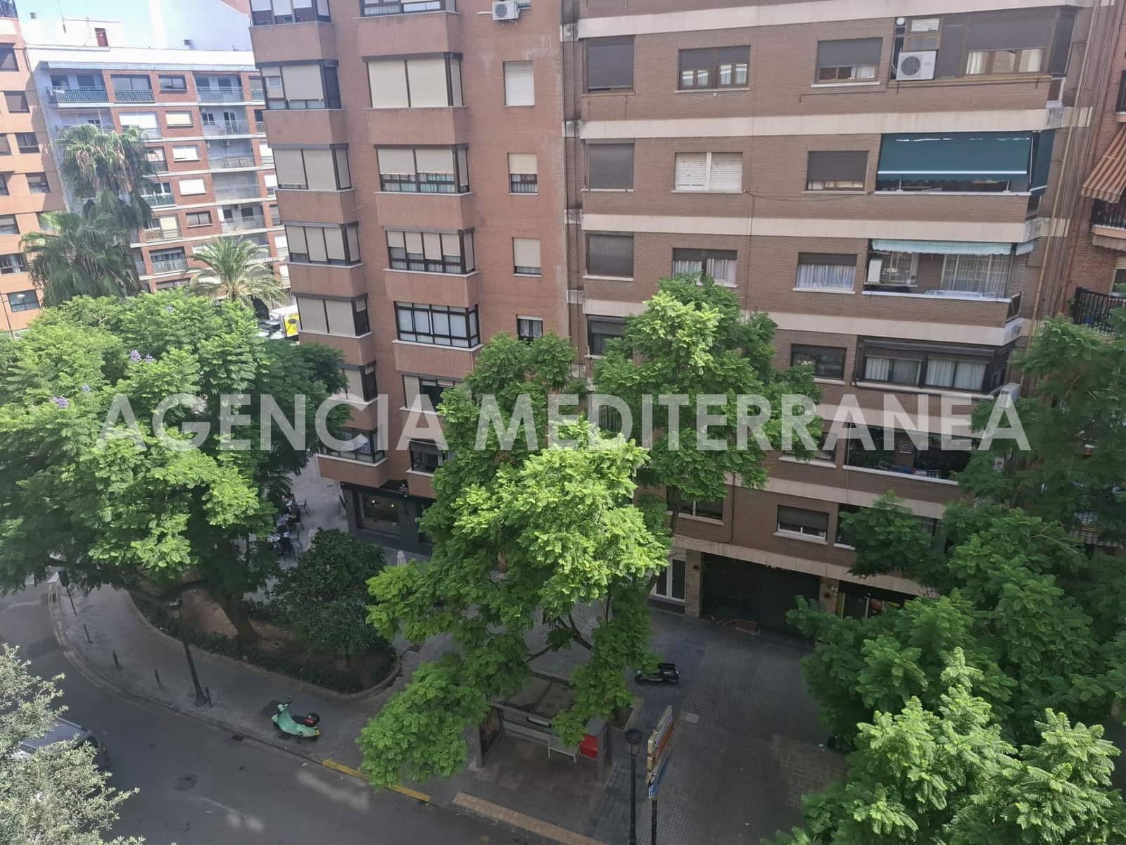 4 bedroom Flat for sale in Valencia city - € 348,000 (Ref: 10094810)
