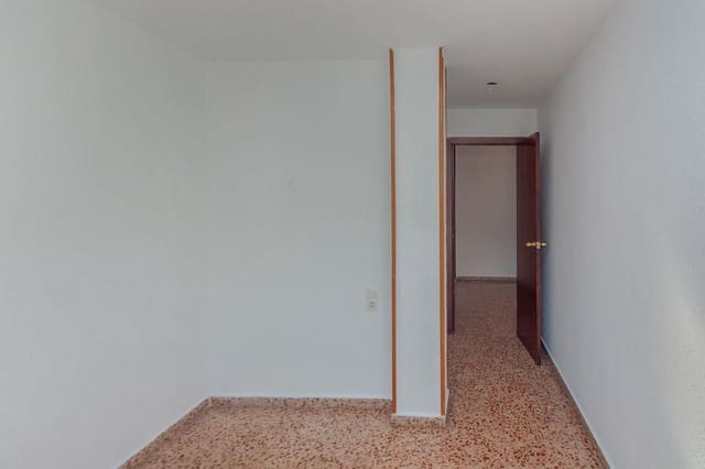 4 slaapkamer Flat te koop in Gandia - € 170.000 (Ref: 10094811)