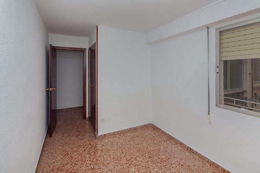 4 slaapkamer Flat te koop in Gandia - € 170.000 (Ref: 10094811)