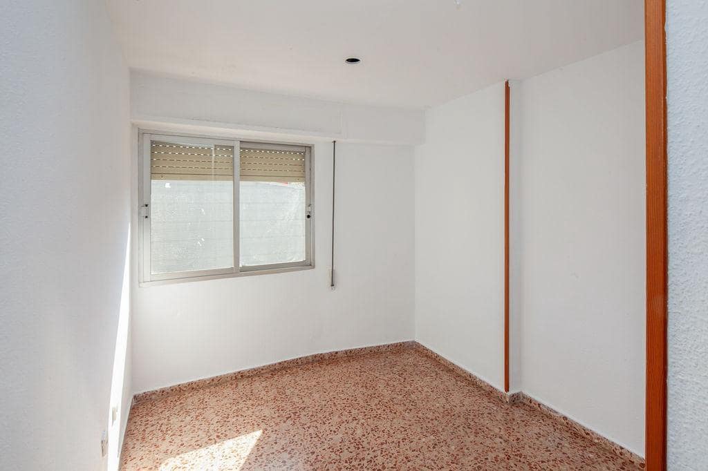 4 slaapkamer Flat te koop in Gandia - € 170.000 (Ref: 10094811)