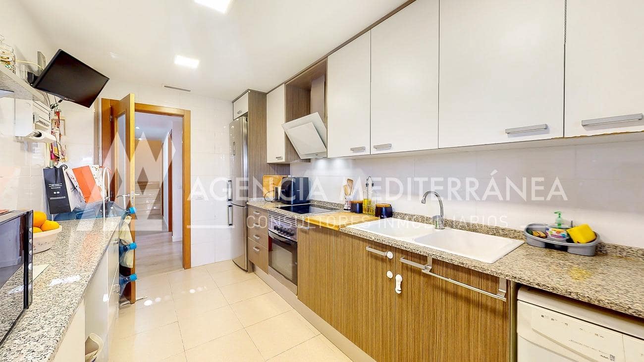 3 soveværelse Penthouse til leje i Alcasser - € 1.000 (Ref: 10115754)