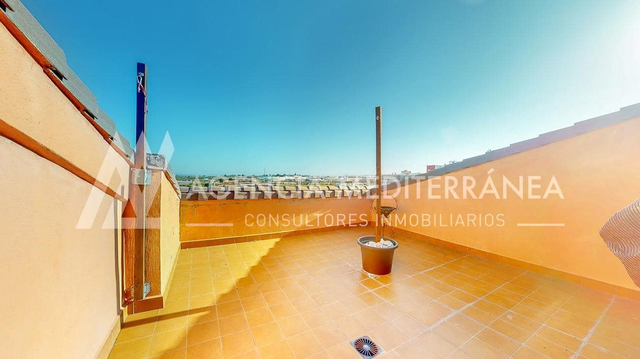 3 soveværelse Penthouse til leje i Alcasser - € 1.000 (Ref: 10115754)