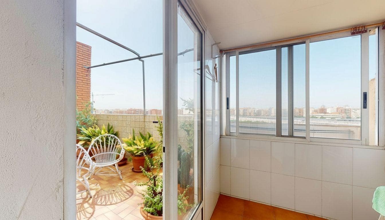 1 quarto Penthouse para venda em Valencia cidade - 379 000 € (Ref: 10129671)