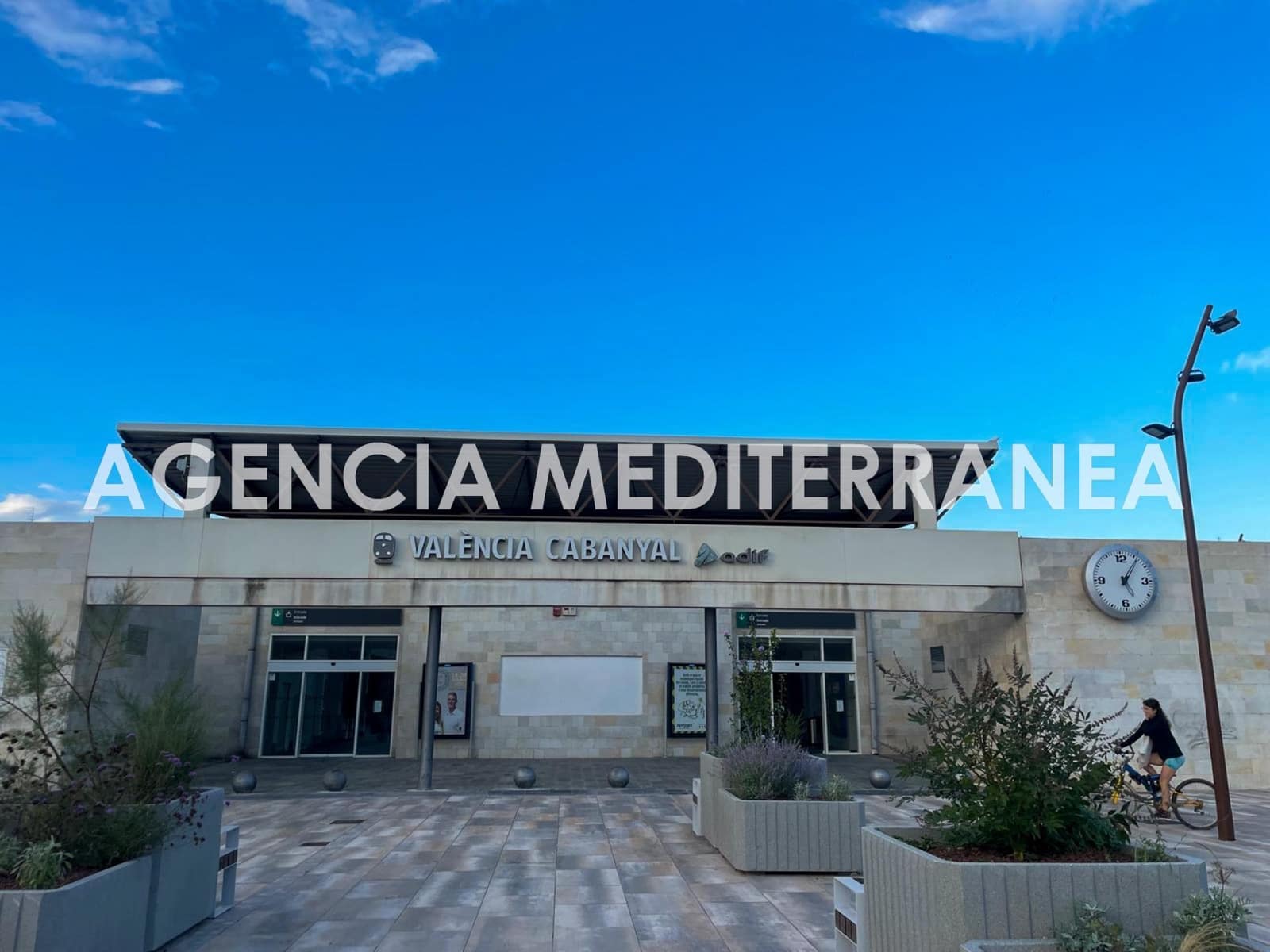 Erhverv til salg i Valencia by - € 199.000 (Ref: 10136185)