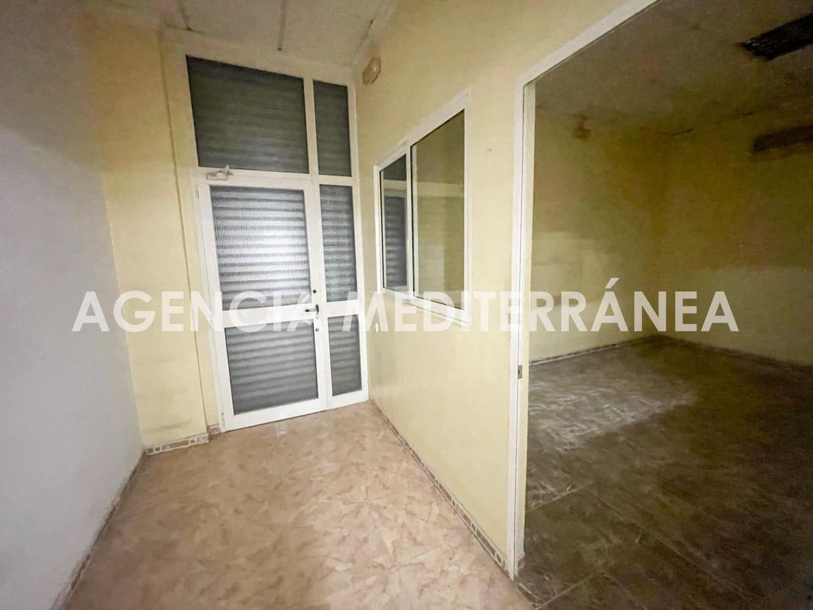 Commercial for sale in Valencia city - € 199,000 (Ref: 10136185)